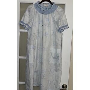 Vintage Leisure Life House Coat Gown Floral Pockets Blue Snap Button Front Lg